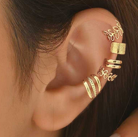 Vintage C-Shaped Ear Clips for Women, Five-Piece Set, No Ear Piercing Required, Multi-Layer Hollow Leaf Earrings, Personalized Earrings, Wholesale