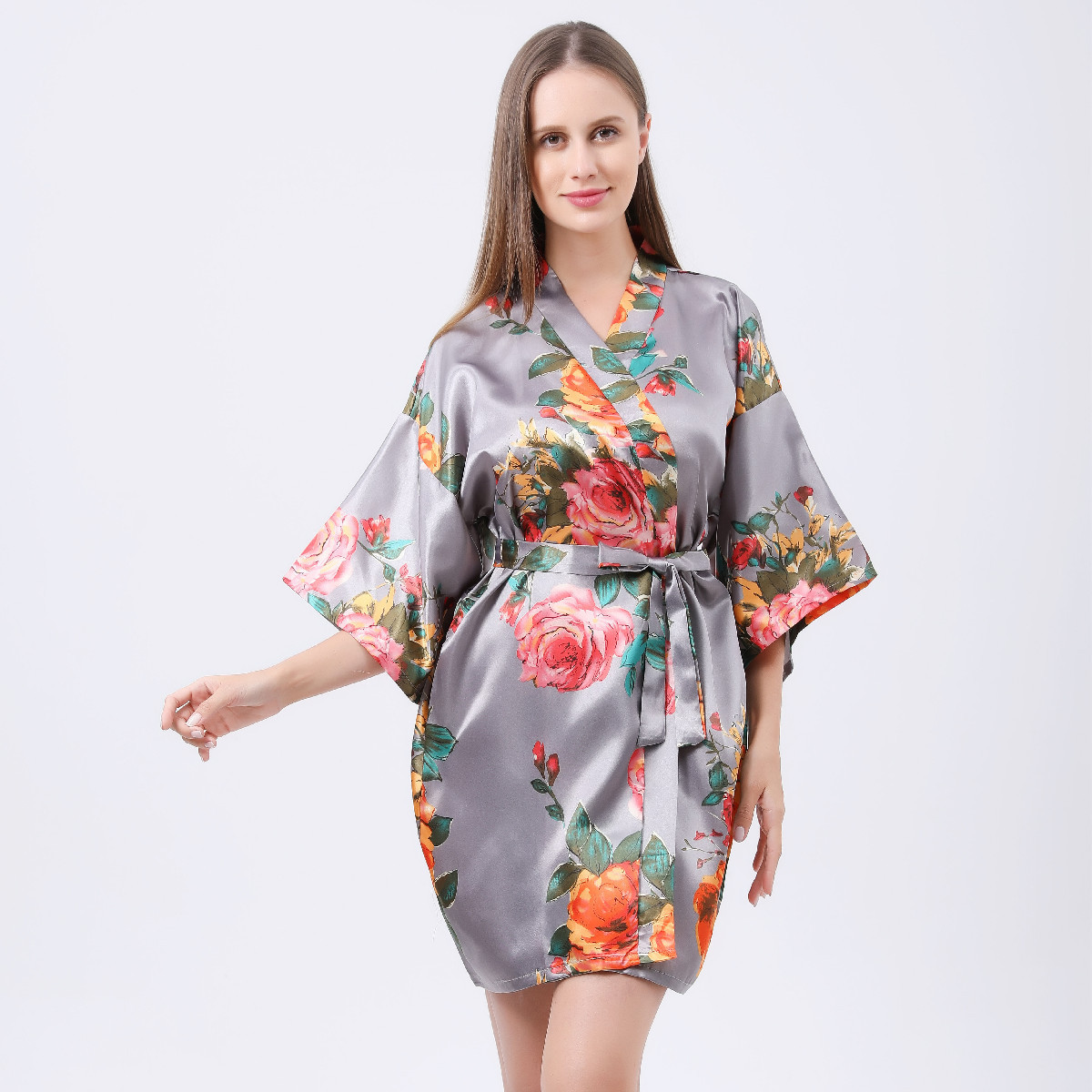 Camisón de la boda dorado peonía pintado a mano de seda artificial Novia vestido de maquillaje de la boda Vestido de la mañana comercio exterior