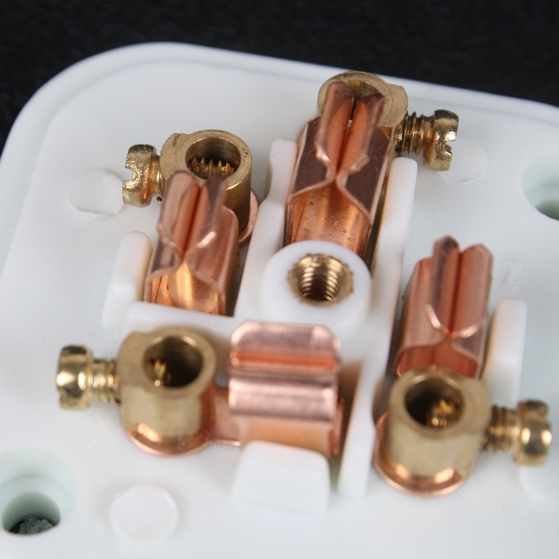 16A 四插座 明 (6).jpg