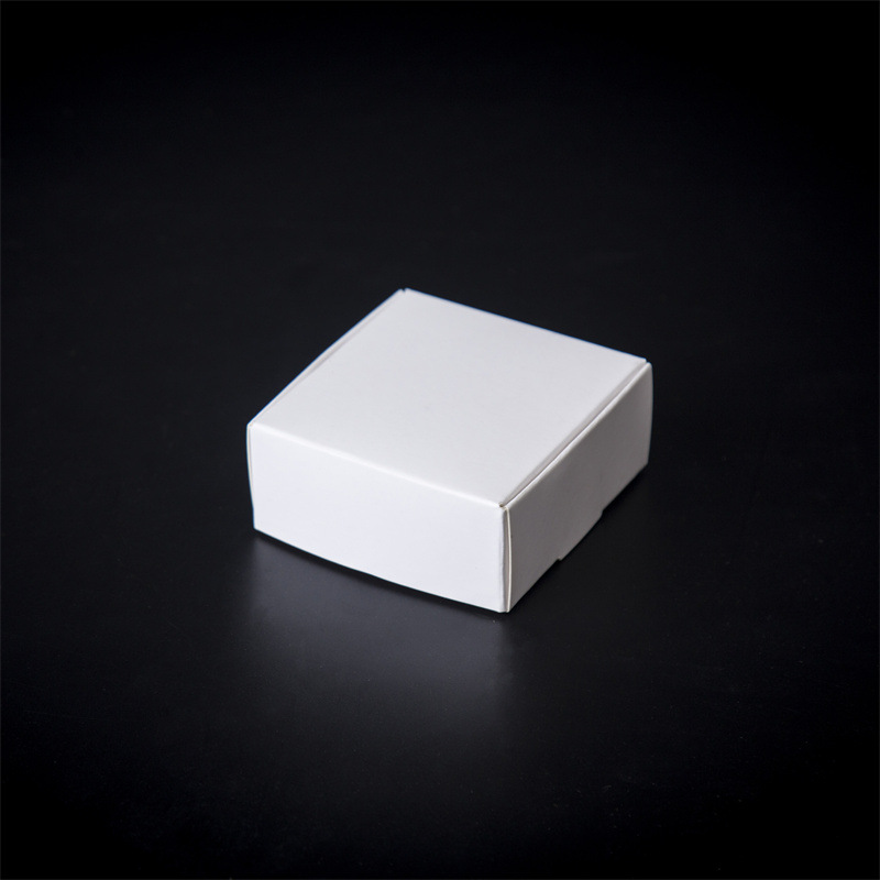 Caja de papel kraft puntual caja de papel negra cuadrada rectangular blanca caja de embalaje de jabón hecho a mano caja de avión pequeño plegable