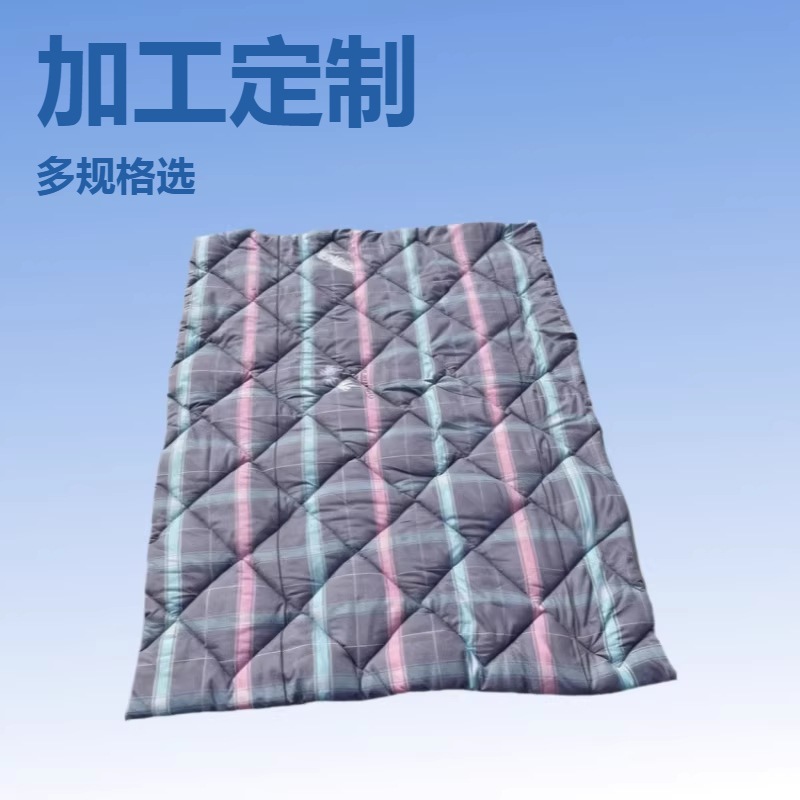 Construction Site Insulation Blankets, Anti-Freeze Blankets, Incubator Insulation Blankets, Engineering Insulation Cotton Blankets, Machine Parts Packaging Pads, and Transport by Truck