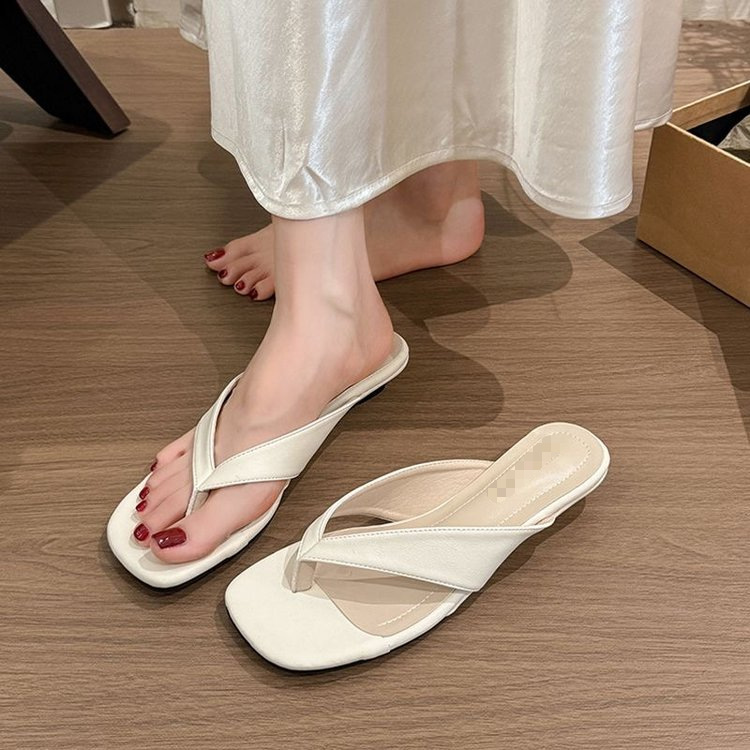 Tacones bajos y tacones altos, zapatillas de flip flops