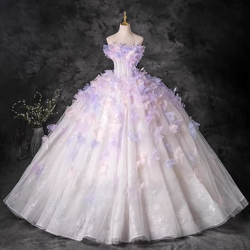 Light Wedding Dress, French-Style Pink Strapless Gown, Bride's Runaway Princess Court-Style Main Dress, Studio Photo Shoot, Large Train Light Wedding Dress, French-Style Pink Strapless Gown, Bride's Runaway Princess Court-Style Main Dress, Studio Photo Shoot, Large Train