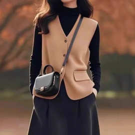 2025秋季新款咖色小香风马甲女高级感超好看减龄针织马甲宽松百搭