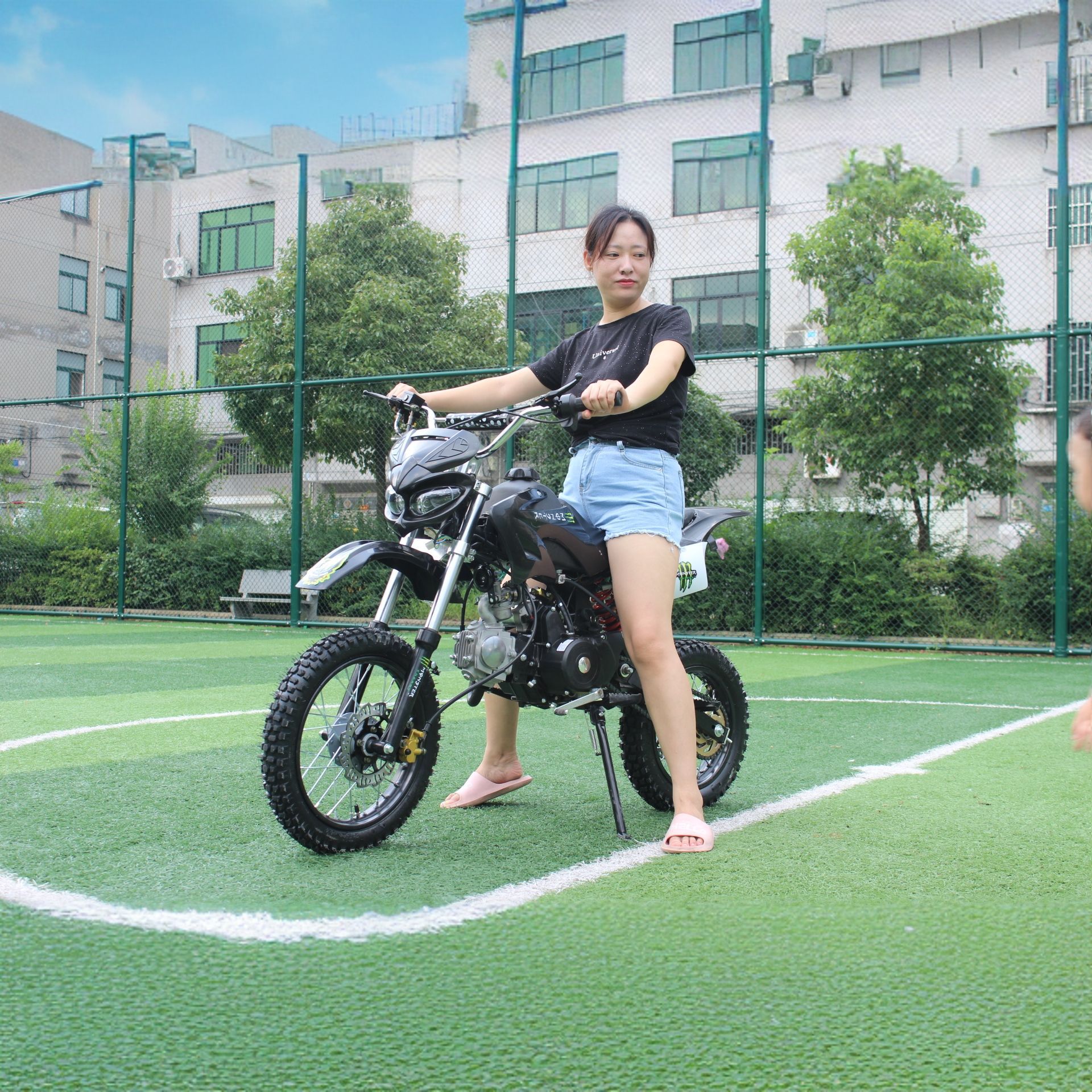 Small Off-Road Mountain Dirt Bike Fuel-Powered Two-Wheeler 125Cc All-Terrain Mountain Dirt Bike