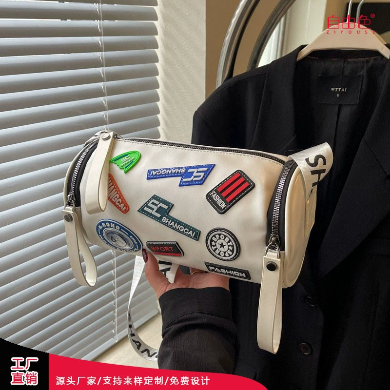 Новый локомотив модный модный наклонный крест