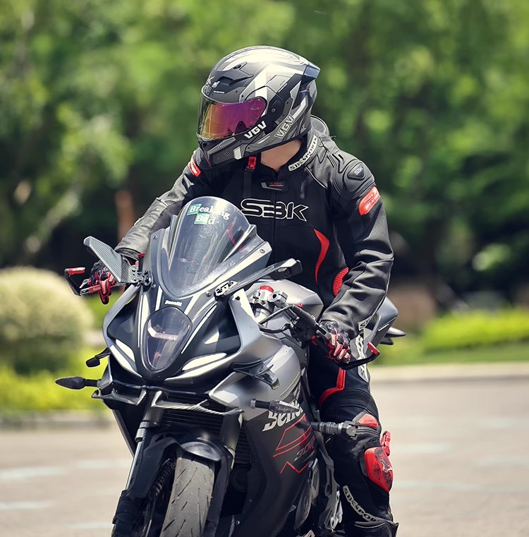 2025 new VGV3C certification motorcycle reveal helmet autumn and winter four seasons universal locomotive men's and women's safety helmet