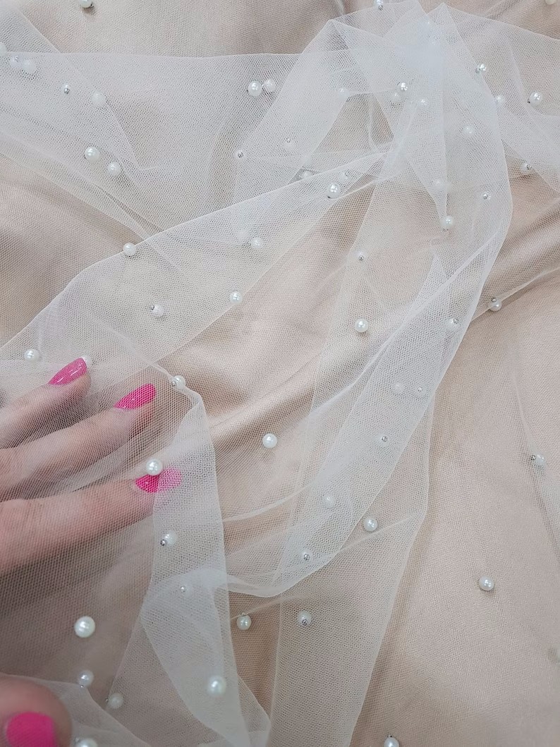 钉珠新娘头纱布料 ins白色网眼布 珍珠网纱婚纱辅料现货BV84