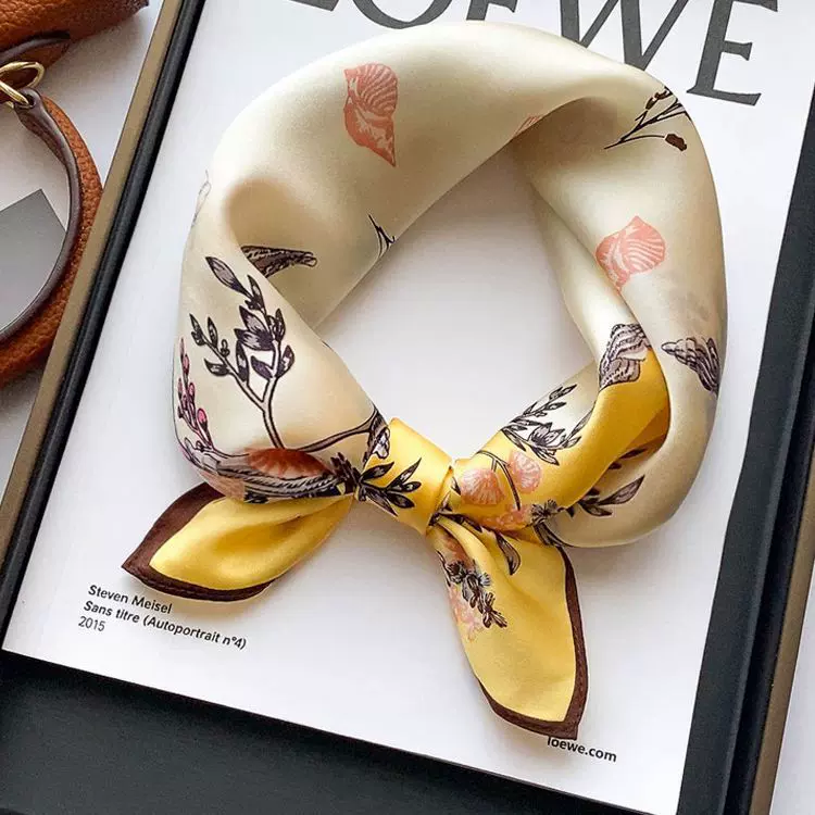 真丝桑蚕丝小方巾丝巾女春秋冬季黄色妈妈教师节送礼物围巾法式