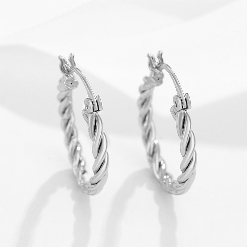 Pendientes de anillo de giro de joyería de xupe pendientes europeos y americanos transfronterizos personalidad simple temperamento ins pendientes retro dulce fresco pendientes