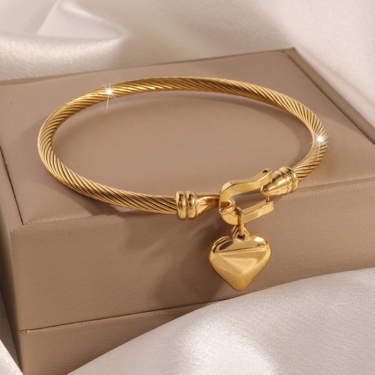 Titanium steel bracelet girls' high-grade cross-border new stainless steel love bracelet fashion personality horseshoe hook bracelet