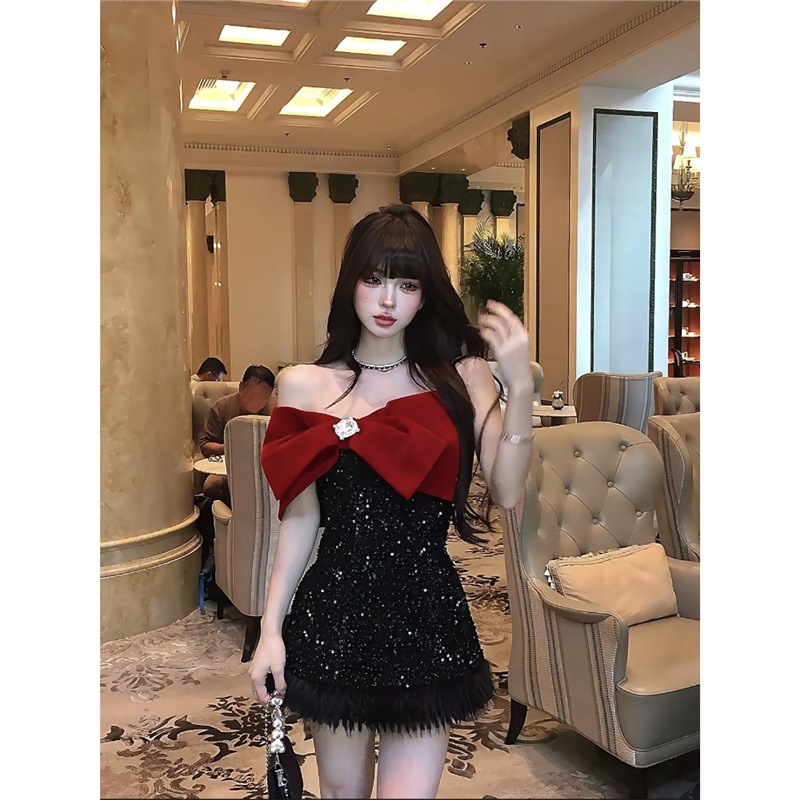 纯欲性感甜辣妹露肩亮片连衣裙女夏季新年圣诞穿搭战袍显瘦公主裙
