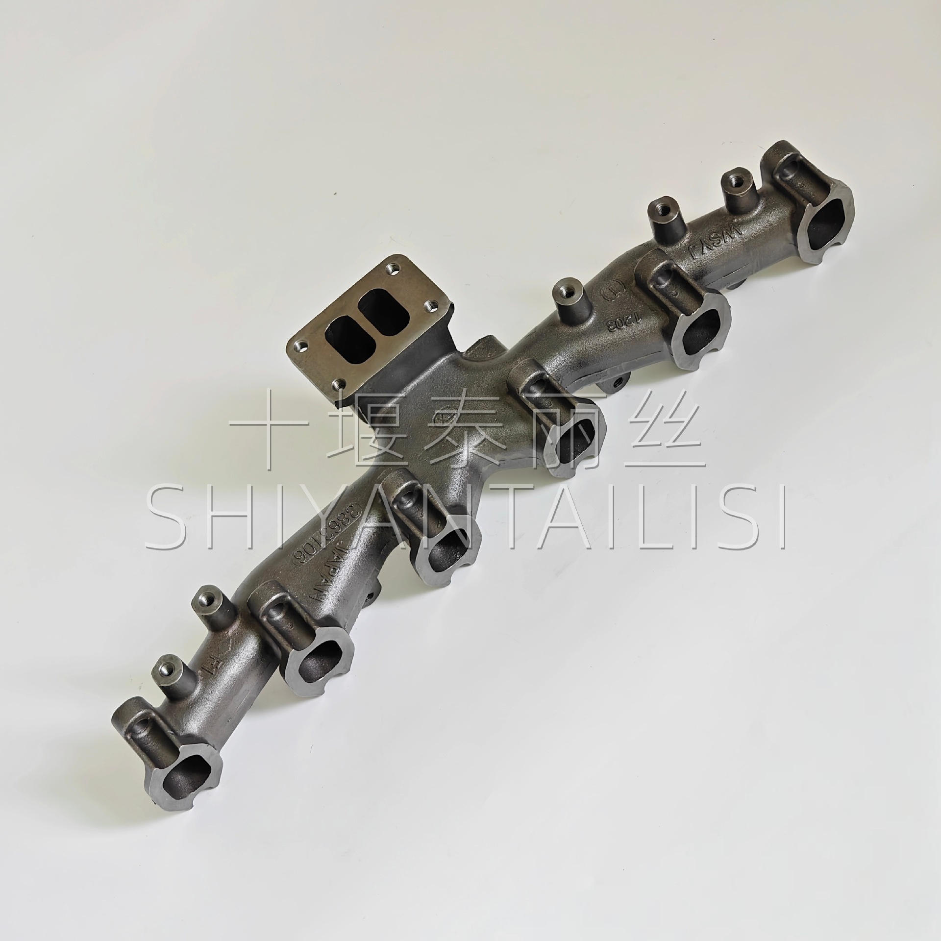 3863106 exhaust manifold is suitable for Cummins engine and Komatsu 6D102 engine exhaust pipe