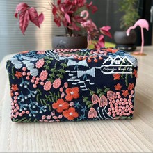 重工刺绣纸巾盒客厅餐巾盒车载布艺收纳袋户外悬挂绳居家用抽纸盒
