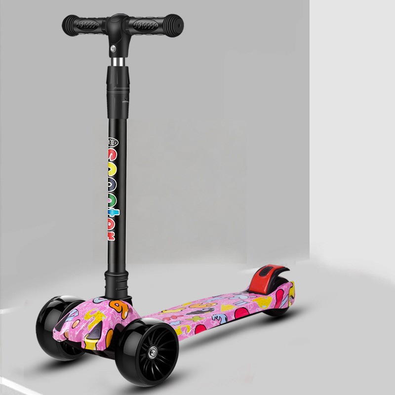 Scooter tres en uno de los niños puede sentarse de 2 a 12 años de edad de los niños de la polea de flash de la rueda fabricante de música enviar scooter