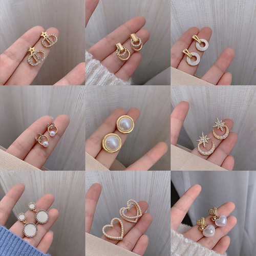 Korean Dongdaemun small fragrant earrings for women 925 silver needle pearl temperament retro earrings ins Internet celebrity earrings wholesale