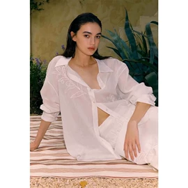 女式针织衫;女式衬衫;半身裙