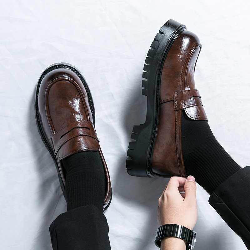 Zapatos de verano de cuero para hombres con suela gruesa estilo británico vestido de negocios casual zapatos de moda con suela gruesa aumentando la altura de los zapatos de boda