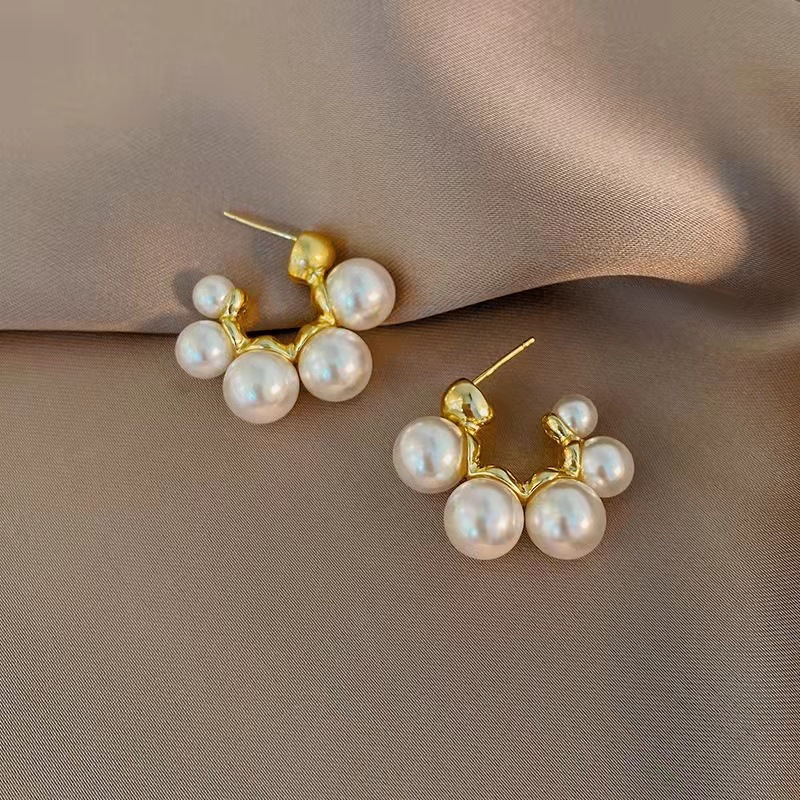 C- ring Pearl Elegant Earrings S925 Silver Needle Niche Korean Style Simple Design Sense Personality All-match High-end Earrings
