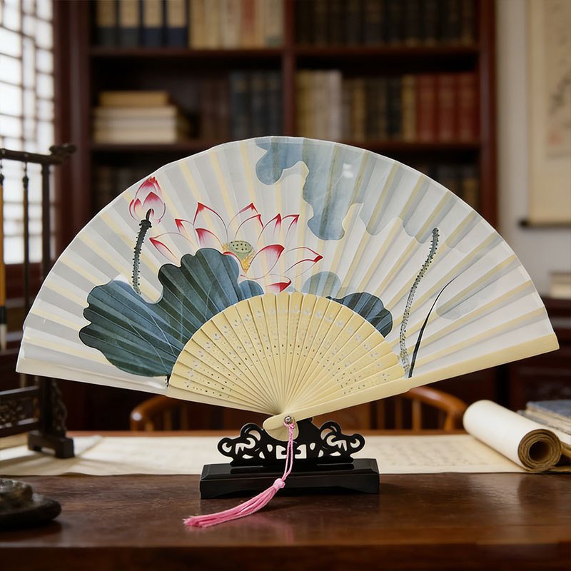 Ventilador plegable chino antiguo ventilador de seda de mujer ventilador plegable de estilo chino ventilador de mujer Hanbok bambú clásico pequeño ventilador danza