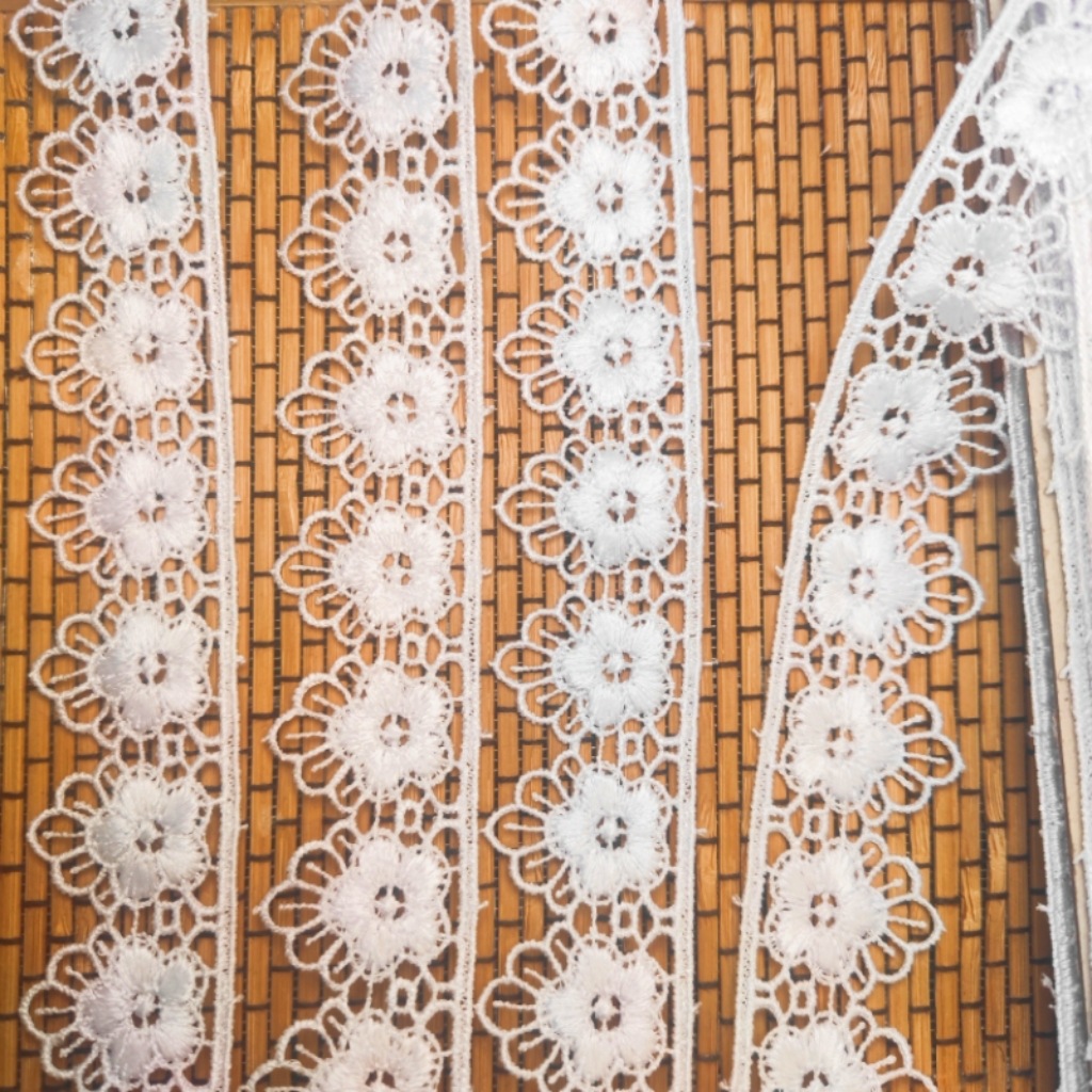 3,5 CM * blanco * flores grandes