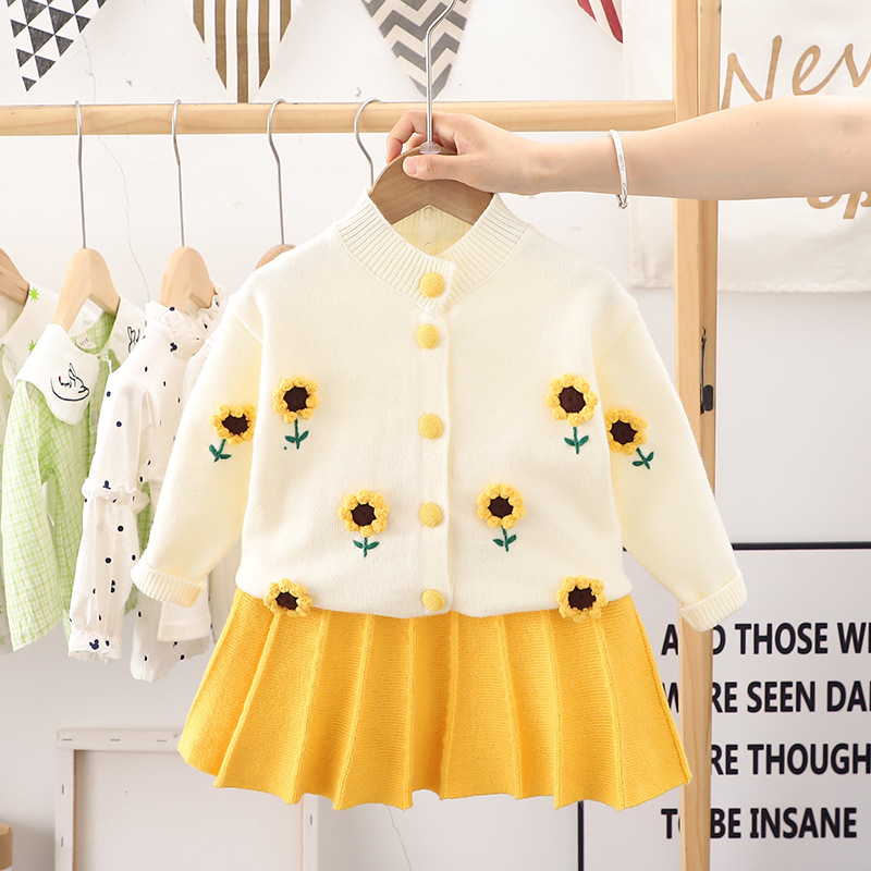 New Autumn Knitted Set Girl's Cute Hooked Flower Woolen Dress Warm cardigan pleated skirt_voghion.com