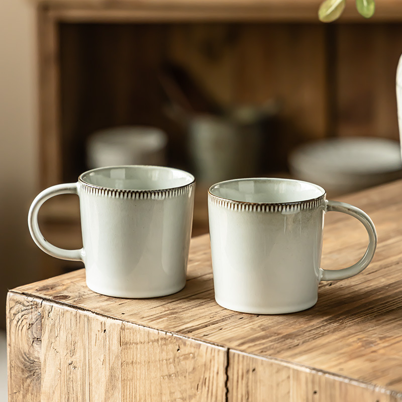 Taza de cerámica de estilo japonés Taza retro Taza de agua doméstica al por mayor Taza de desayuno Taza de café de gran capacidad de restaurante