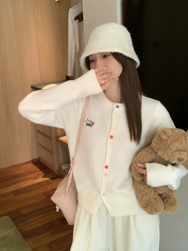 乌77少女感腊肠狗刺绣毛衣开衫女彩色纽扣减龄百搭软糯针织上衣秋|undefined