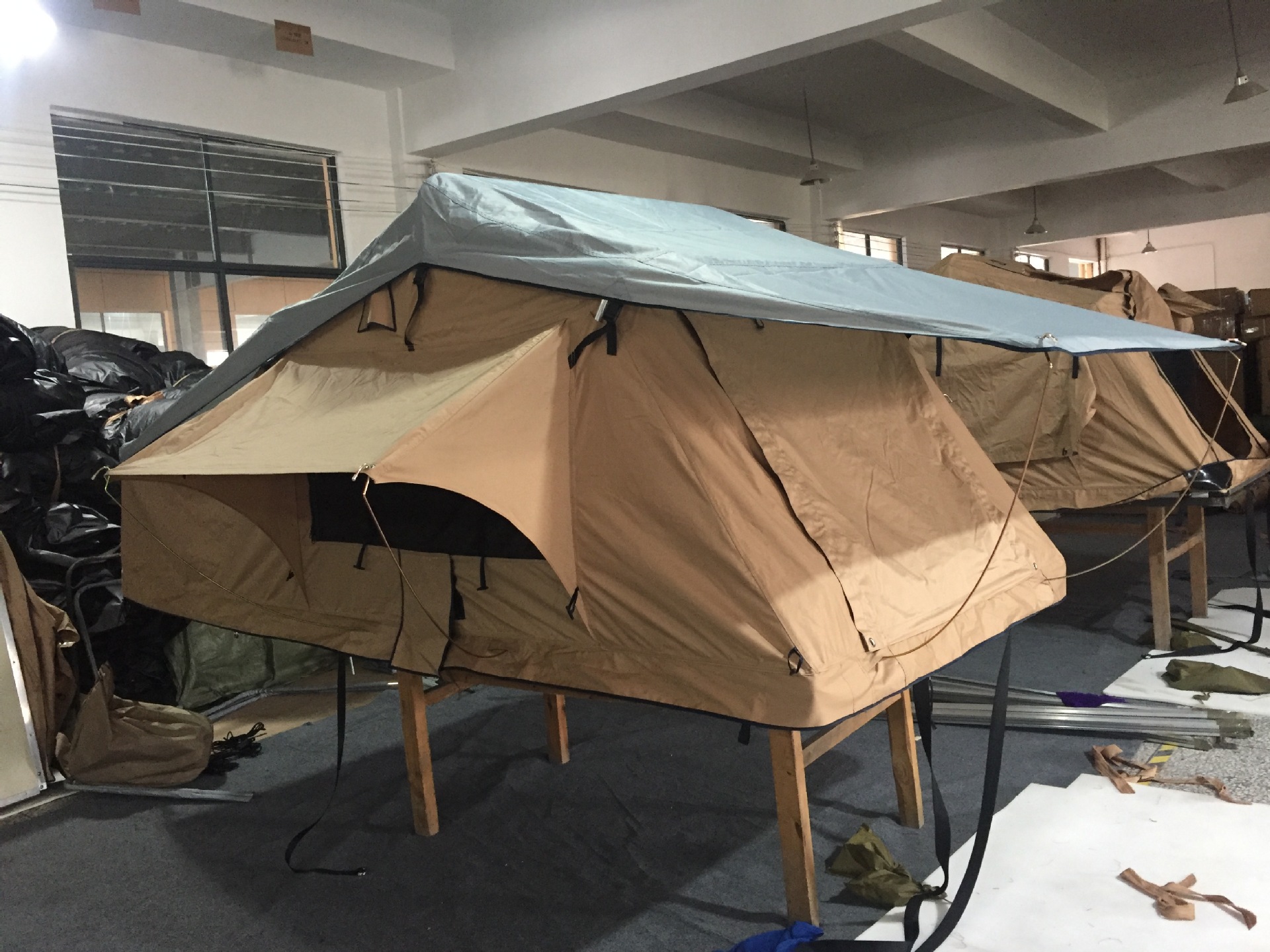 Cross-Border Extended Soft-Top Car Roof Tent, Vehicle-Mounted Outdoor Camping Equipment, Factory Wholesale
