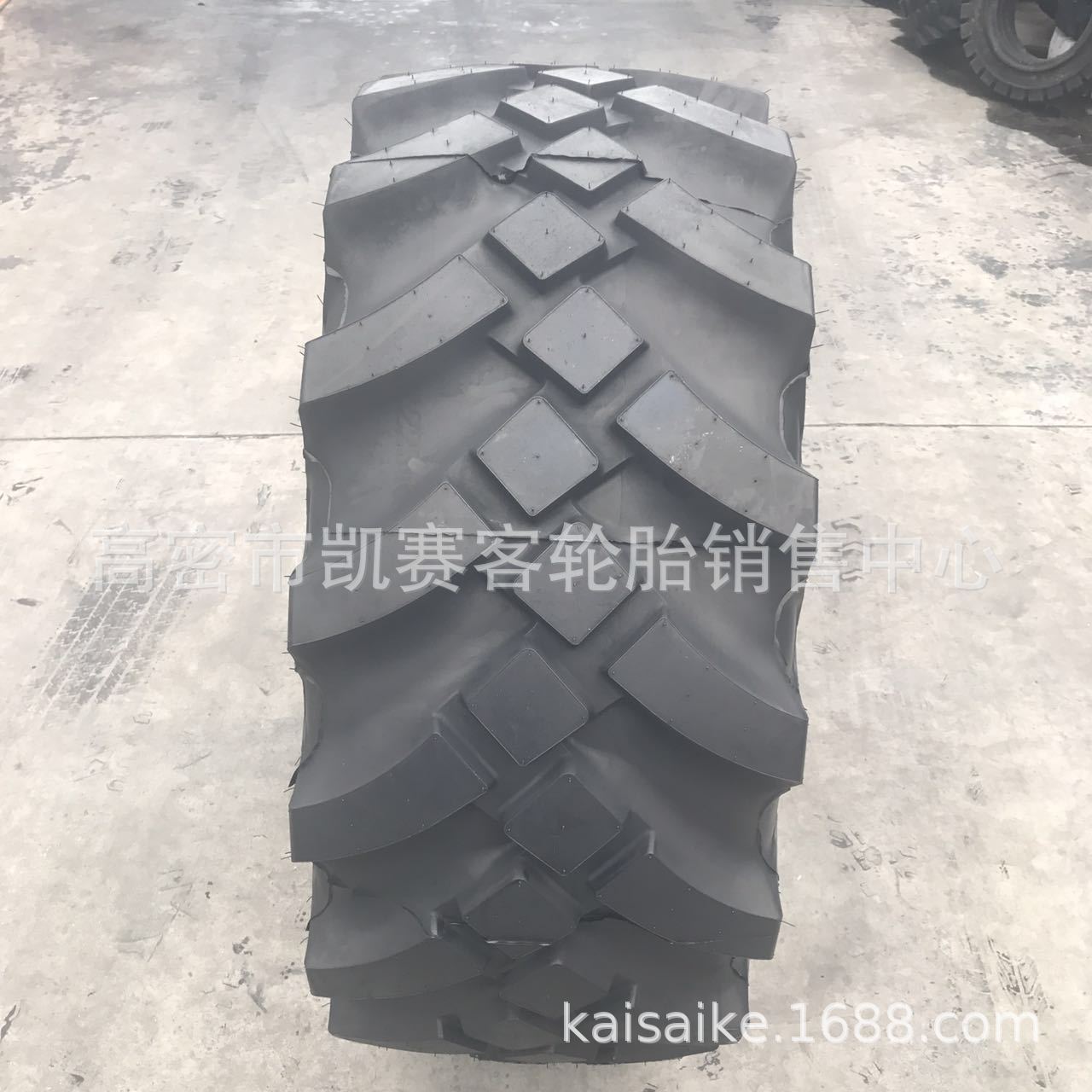 牧场搅拌车轮胎445/45R19.5 445/65R22.5人字工程真空胎 18R22.5
