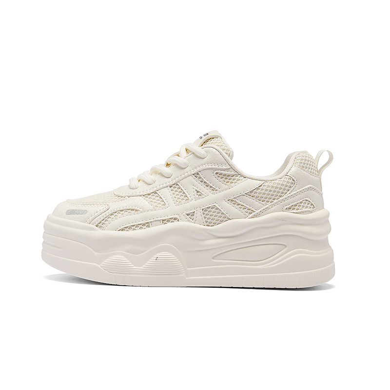Augu Lion Deng zapatos blancos de suela gruesa para mujeres 2025 nuevos zapatos de skate casuales de malla de verano zapatos deportivos muffin pequeños