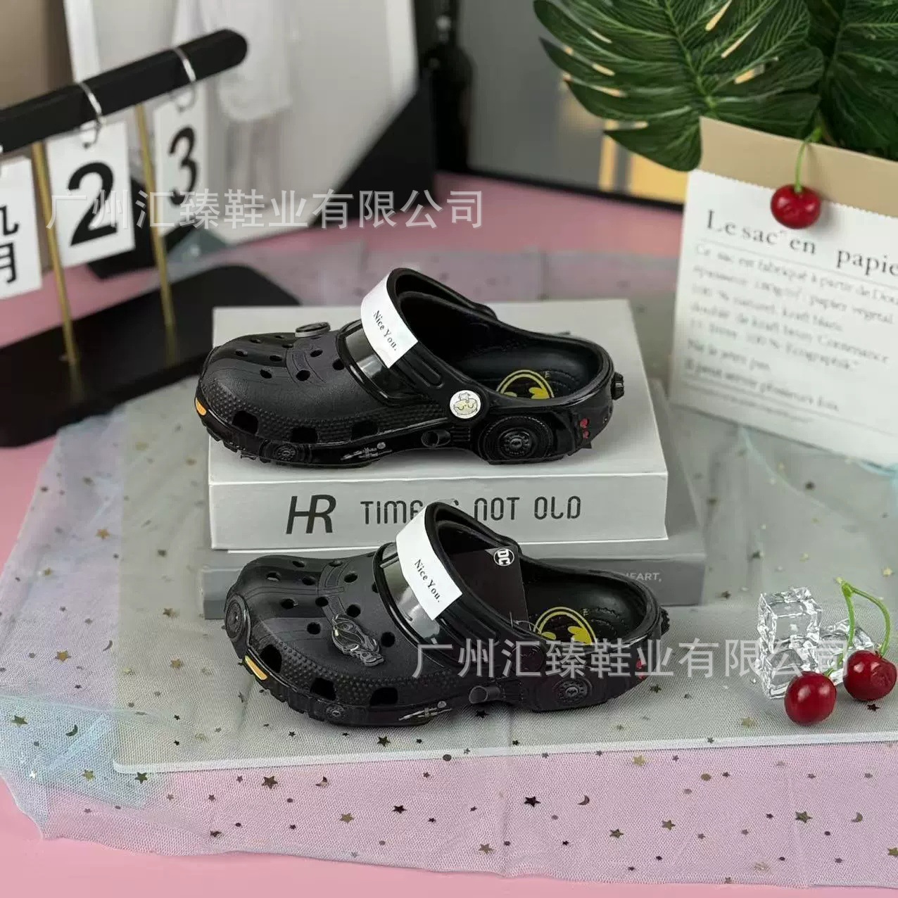 Personaje clásico de la casa de tarjetas de estrellas de niños zapatos antideslizantes sandalias zapatillas de playa para niños al por mayor