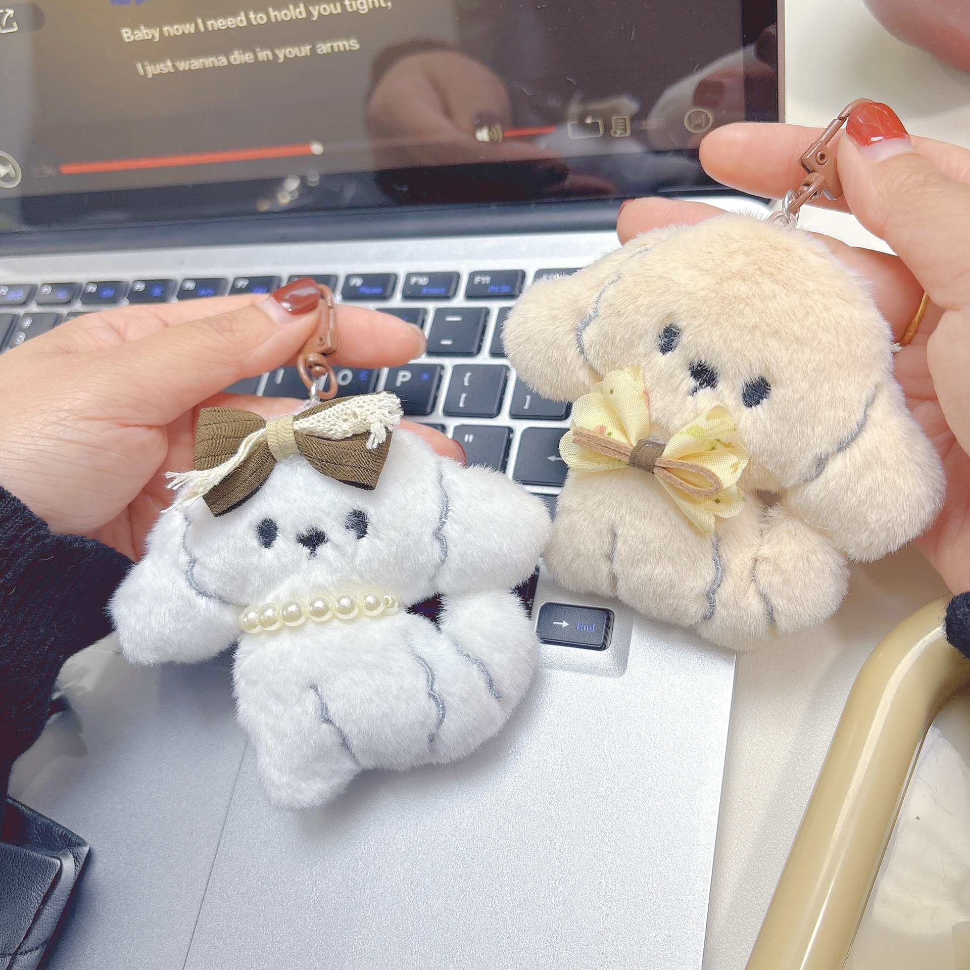 Cartoon plush cute doll, keychain with bow