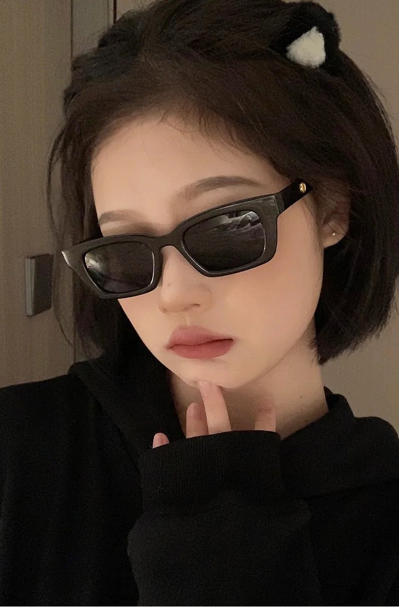 Retro Solid Color Ac Square Full Frame Women's Sunglasses display picture 2