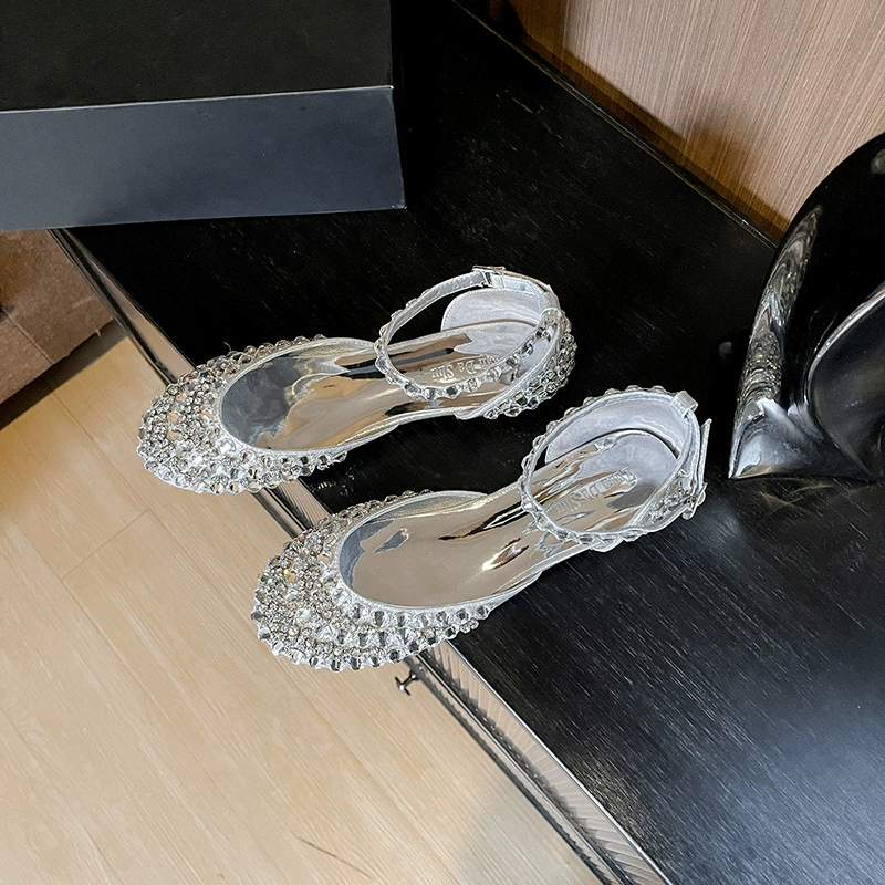 Серебряная свадебная обувь со стразами Французская детская обувь на плоской подошве сандалии женский летний 2024 новый стиль носить изысканные большие размеры женской обуви