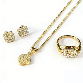 手镯;手链;项链