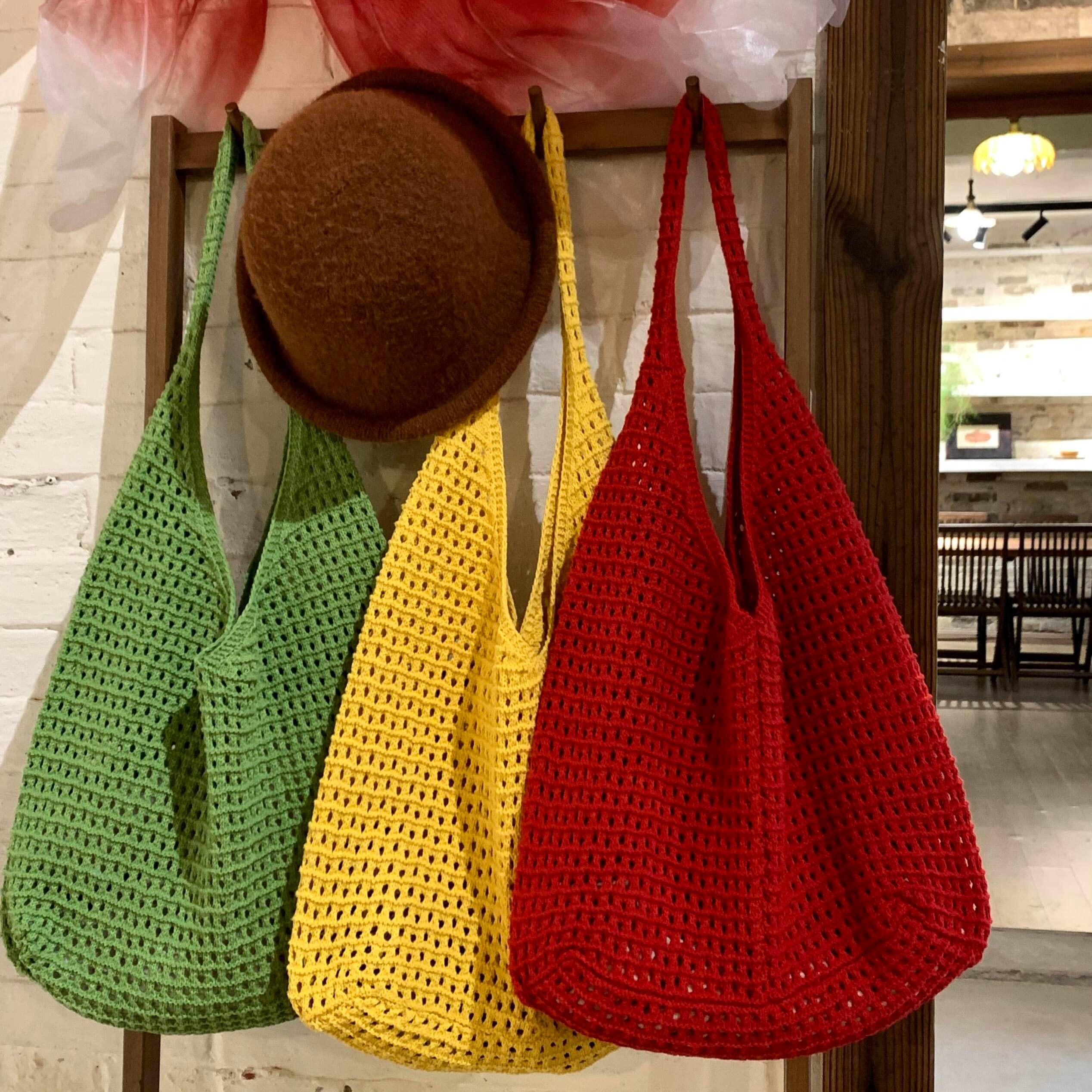 2026 New Hollow Mesh Ins-style Knitted Bag, Fashionable Summer Large-capacity Lazy-style Single-shoulder Knit Bag