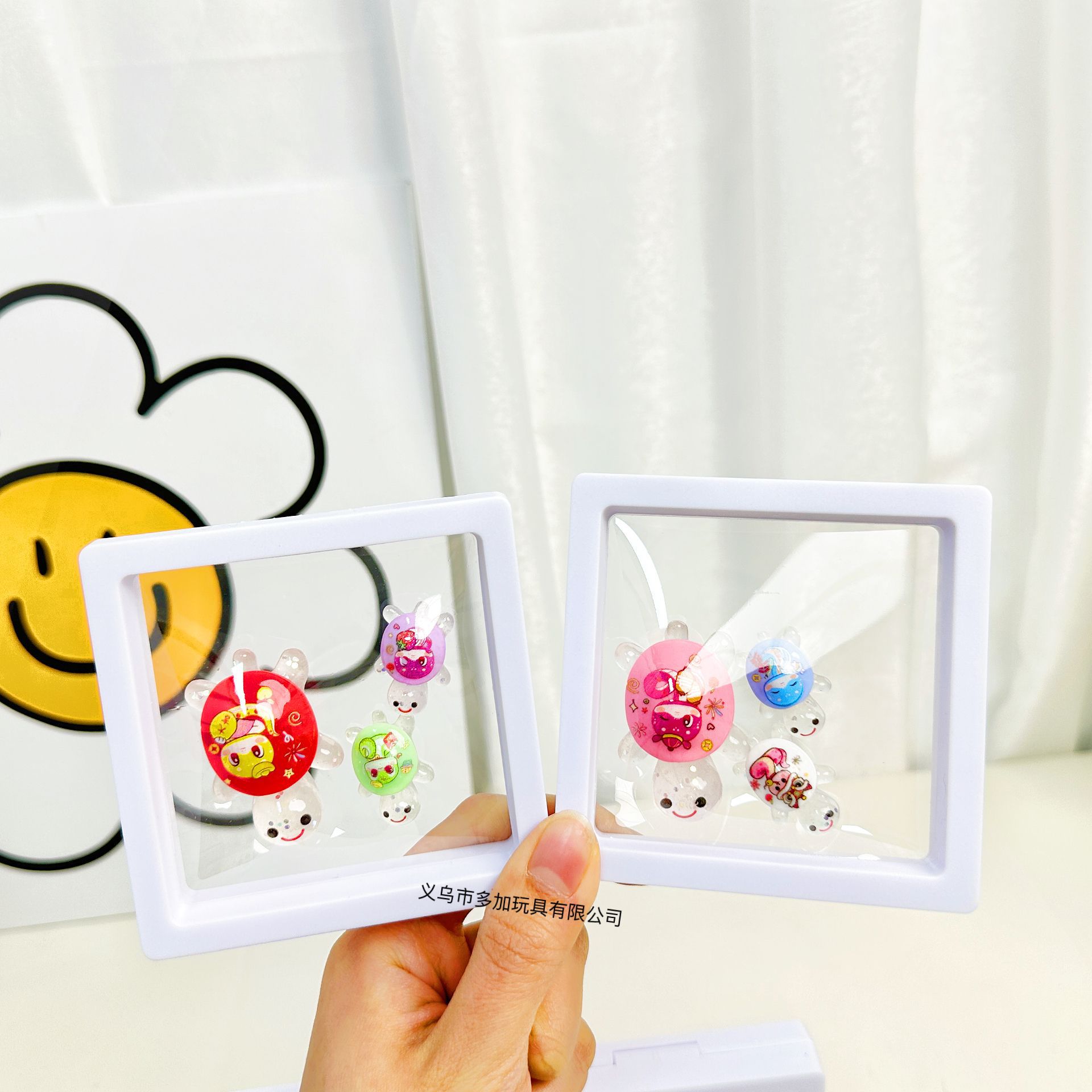 B serpiente en caja boutique para ejecutar tortuga una campana de caja grande dos pequeños colgantes de resina adornos juguetes muñecas