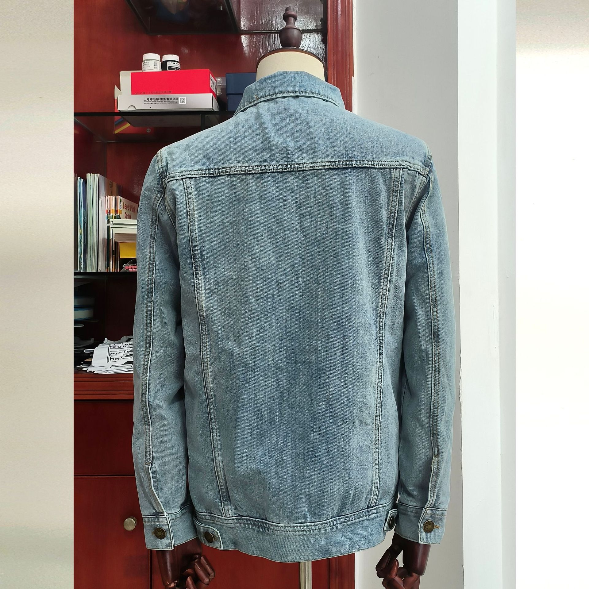 Giacca di jeans uomo – stile americano elegante e alla moda_voghion.com