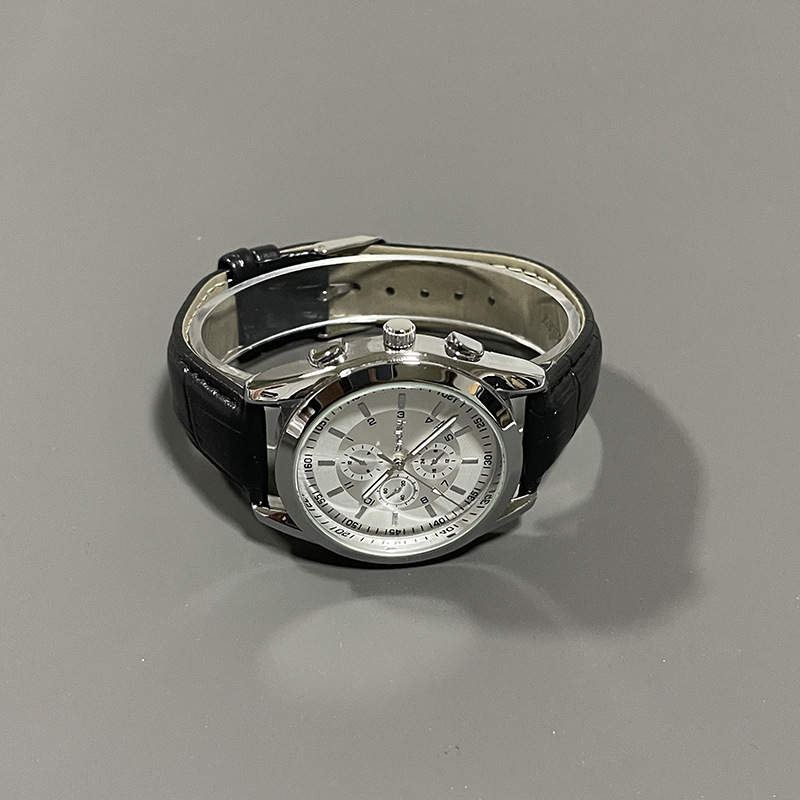 New Men's Three-Eye Watch, Men's Brand Classic Versatile Calendar Style, Stylish Leather Strap, Business Automatic Quartz Watch New Men's Three-Eye Watch, Men's Brand Classic Versatile Calendar Style, Stylish Leather Strap, Business Automatic Quartz Watch