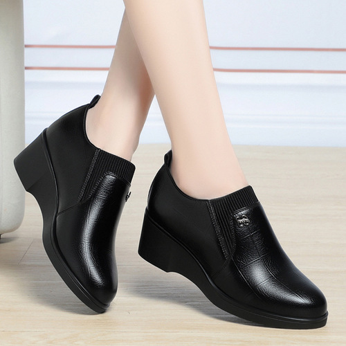 Women's Mid-Age Flat Soft Leather Shoes Spring and Autumn Single Shoes for Elderly and Mature Ladies with Heel