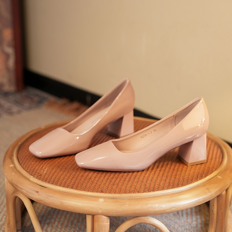 520-5 high heels women's chunky heel new square toe versatile patent leather French style mid heel professional temperament niche shoes