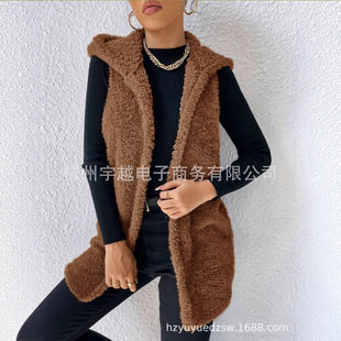 �W��Ů�b���וr�����e��ɫ�ﶬë�q�BñŮʿ���A�˱��������_��