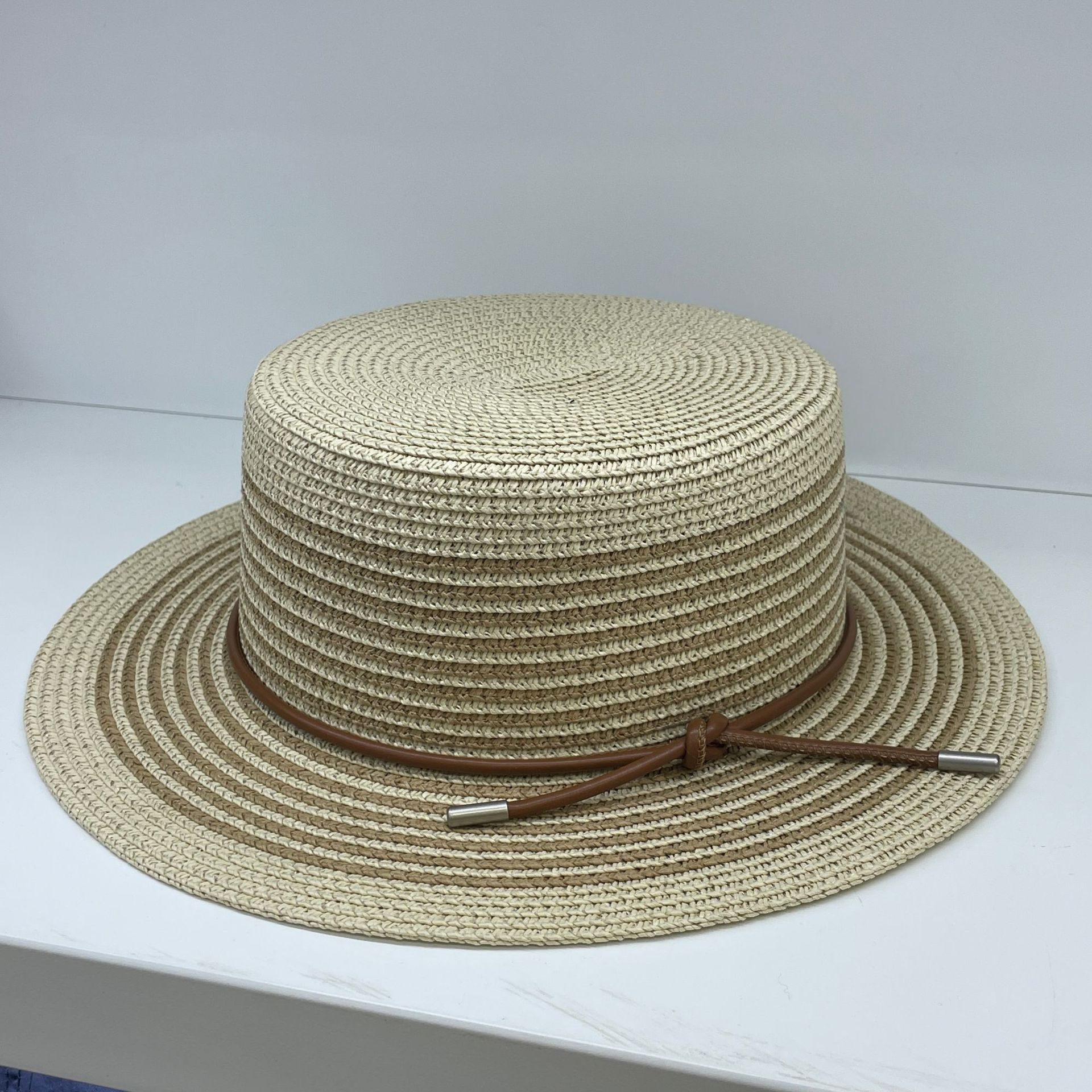 New Summer Striped Single Shoulder Commuting Straw Woven Bag, New Large Capacity Casual And Fashionable Women's Beach Tote Bag_voghion.com