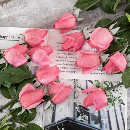 Fake flowers feel glued and wet rose buds manufacturer home decoration artificial flowers wedding bouquet MW59999