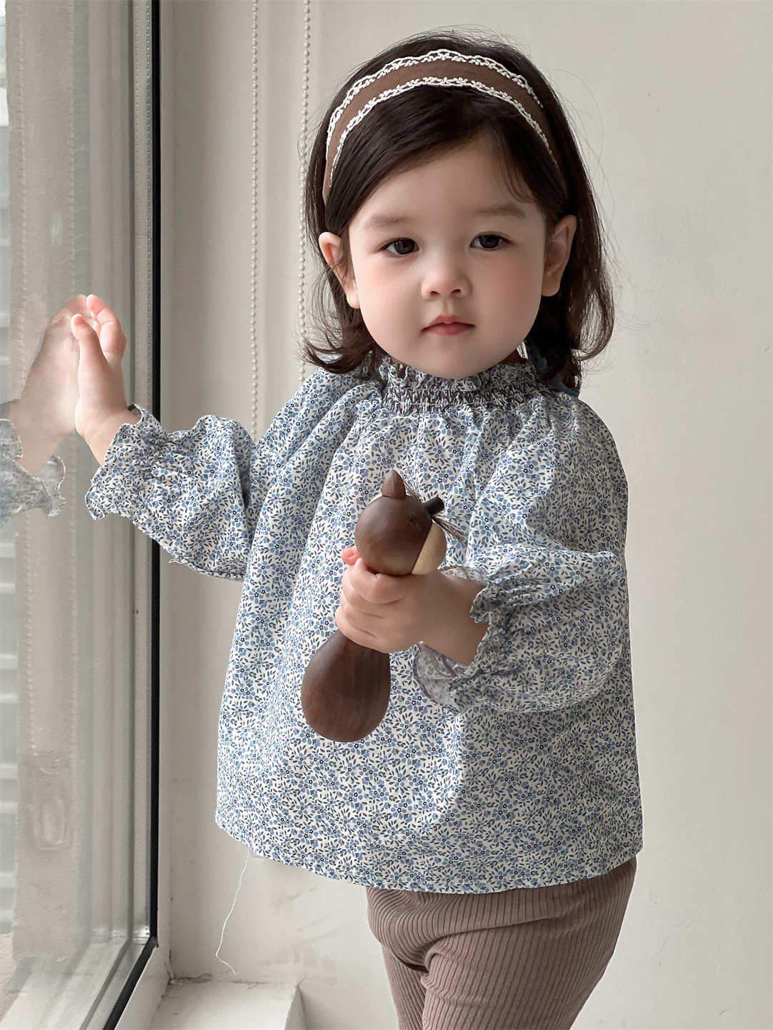 Conjunto de Dos Piezas de Ropa Otoñal para Niñas 2026, Estilo Coreano, Camisa con Estampado Floral y Leggings