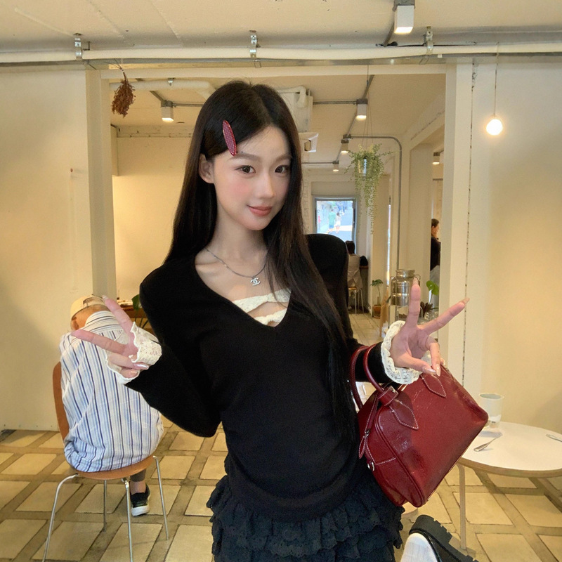 Red Celebrity Long-Sleeved Bottoming Shirt for Women 2025 New Early Autumn Black T-Shirt Slim Fit High-End Chic Chic Top