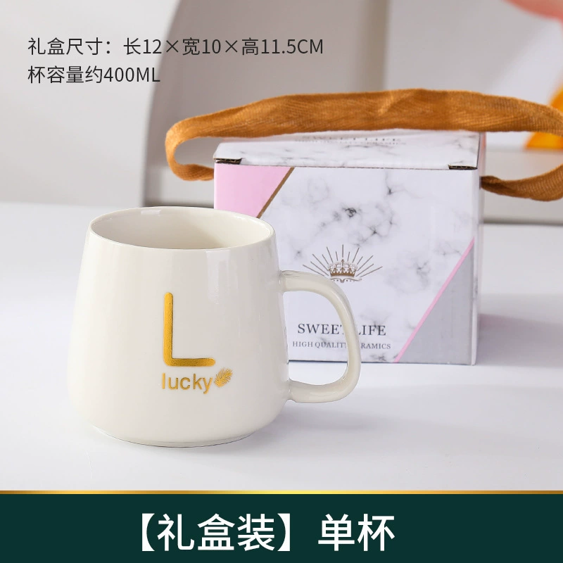Низкая цена, убыточная распродажа, оптовая miscellaneous водяные чашки, пластиковые чашки, стеклянные чашки, термосы, рекламные подарки, уличные киоски