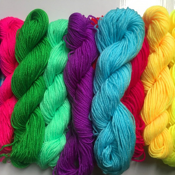 厂家直销毛纱线 外贸钩鞋涤纶腈纶晴纶手工编织毛线针织针织精纺