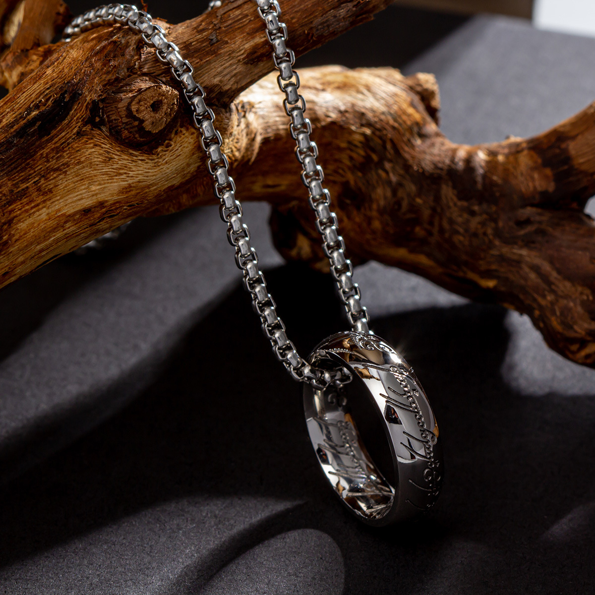 Pendant Necklace Classification Hip-Hop Retro Circle 304 Stainless Steel Plating Gold Plated PVD Coated Men'S Pendant Necklace Men Pendant Necklaces